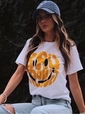 Bad Product White Smiley Face Graphic Tee Womens L